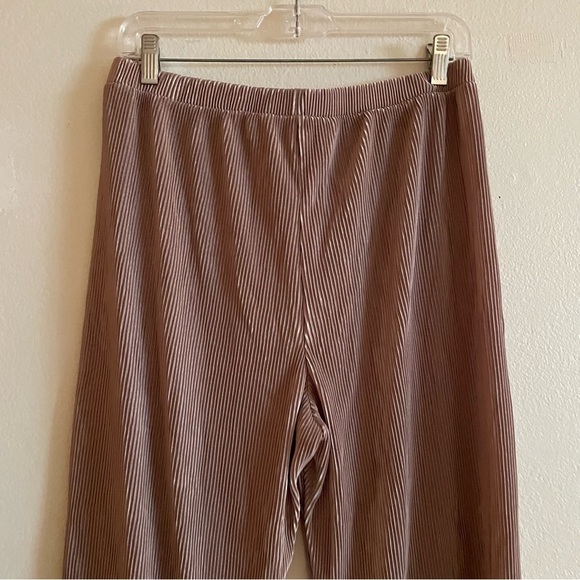 Ro&De wide leg metallic sheen pleated capri pant - Picture 8 of 8